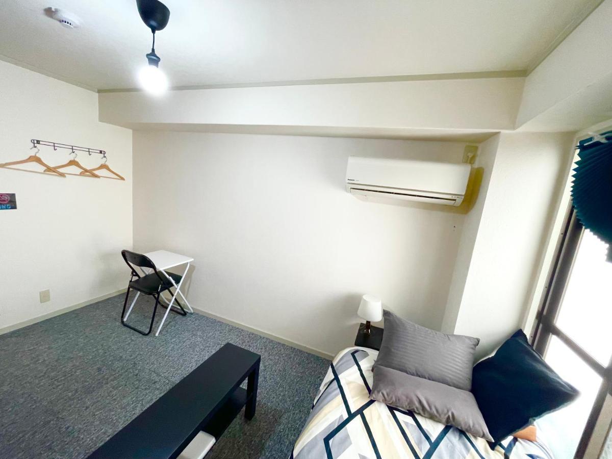 West Wood Guest Room Osaka Esterno foto