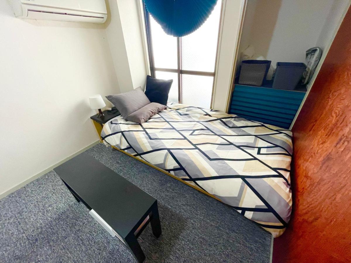 West Wood Guest Room Osaka Esterno foto