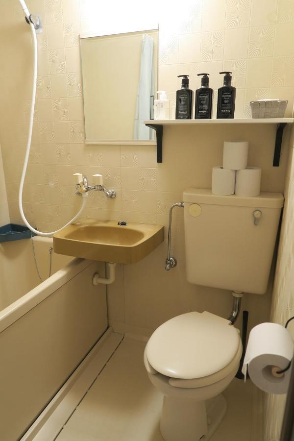West Wood Guest Room Osaka Esterno foto
